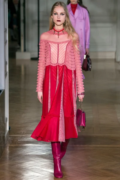 Look 5
